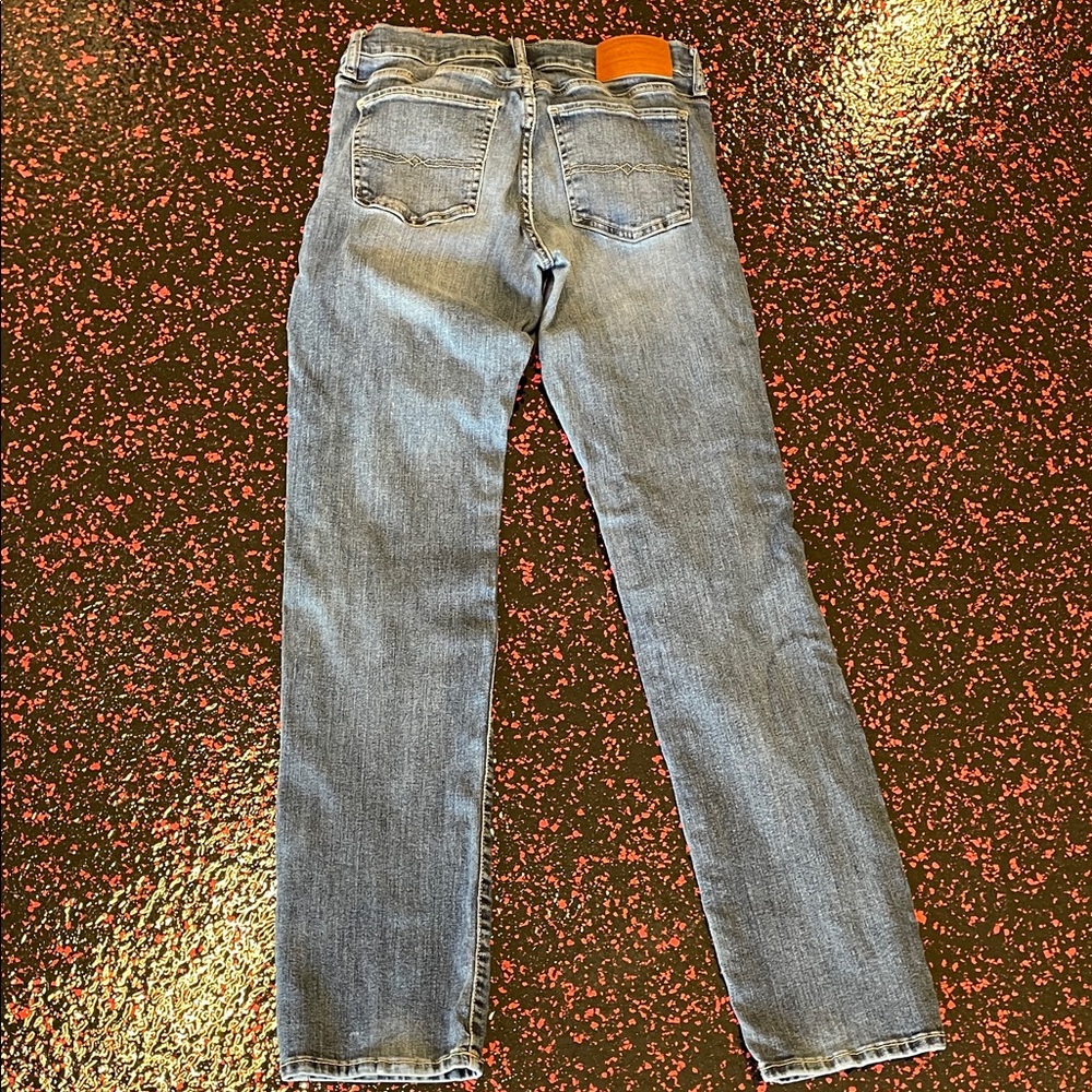 Lucky Brand Straight Leg Jeans - Picture 3 of 12